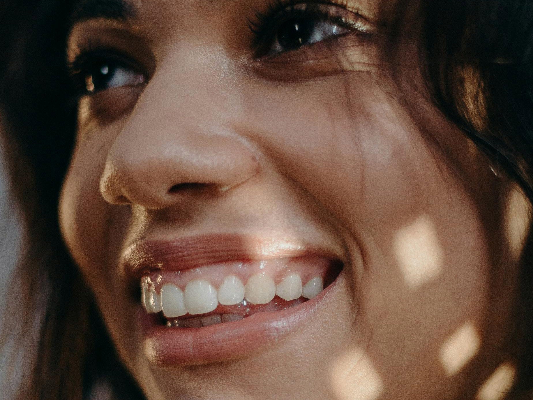 Easy Ways to Improve Yellow Stained Teeth