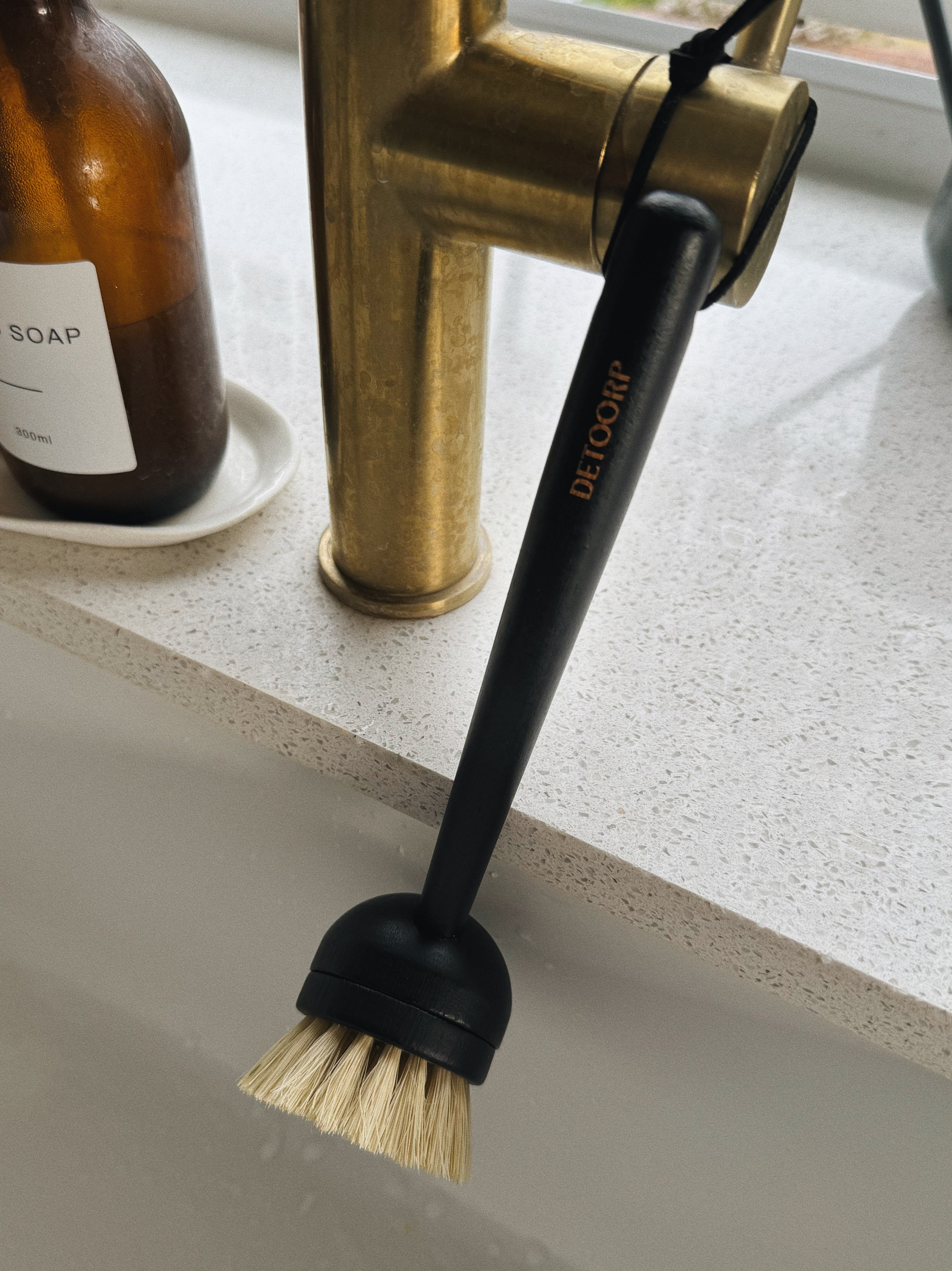 Detoorp | Bamboo Dish Washing Brush