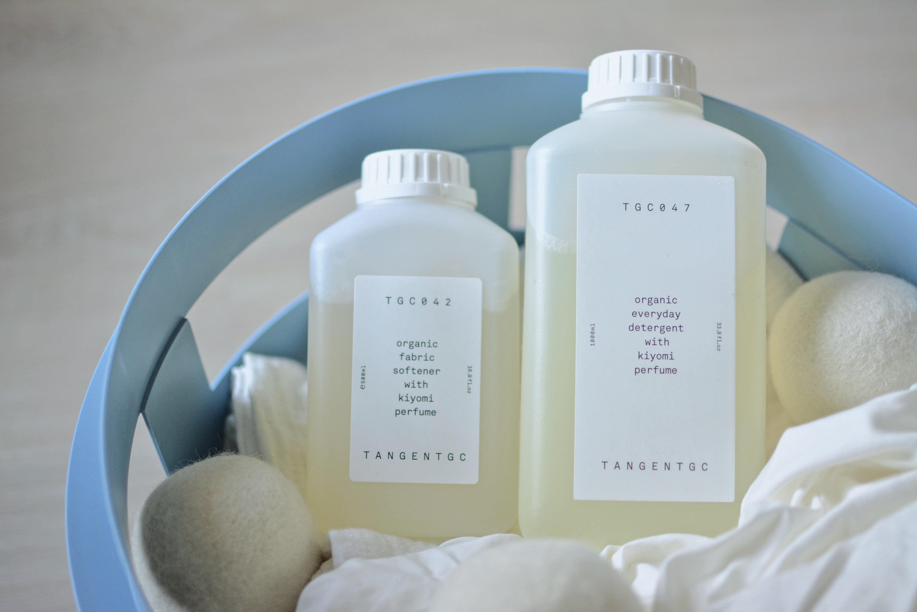 Kiyomi Organic Everyday Laundry Detergent | Tangent GC | 1000ml | Luxury and Natural | Plant-based, Eco-friendly and Non-toxic Laundry Liquid UK
